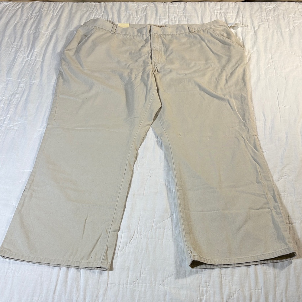 Old Navy Women’s Plus Size 20 Short Straight Leg Flat Front‎ Khaki Chinos NWT